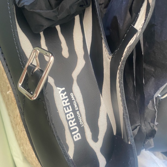 NWT AUTHENTIC Burberry Black Claredale Open-toe Jute Sandals - Picture 12 of 13